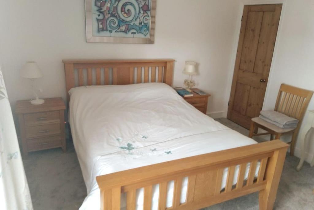 Welcoming Cottage In Chichester Near City Centre Zewnętrze zdjęcie