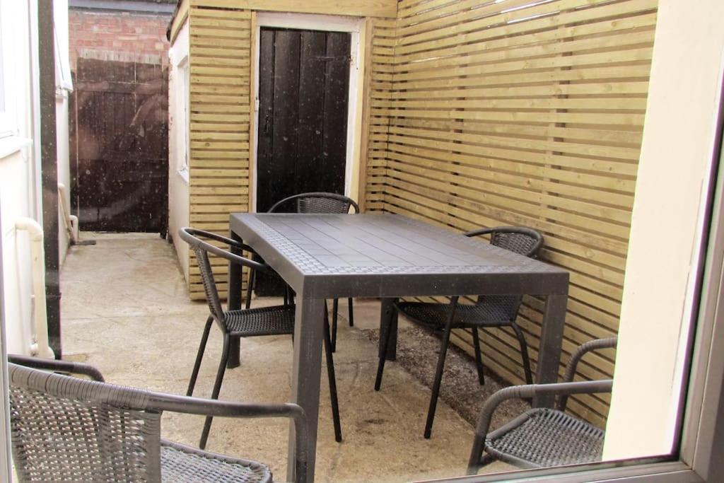 Welcoming Cottage In Chichester Near City Centre Zewnętrze zdjęcie